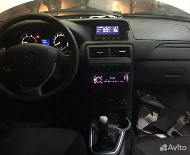 Щиток приборов priora 2