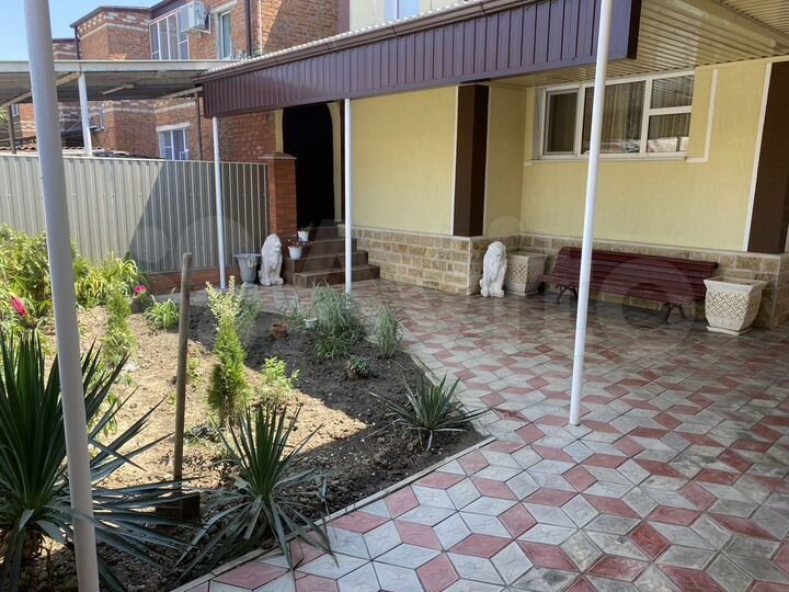 Коттедж 110 м² на участке 9 сот.