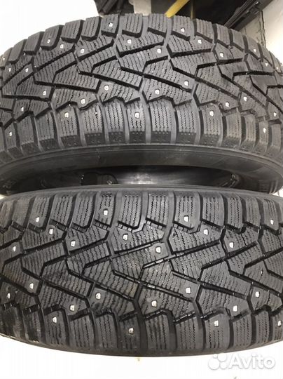 Pirelli Ice Zero 215/65 R17