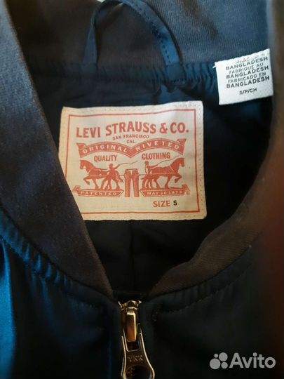 Бомбер женский Levi's