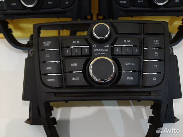 Панель управления магнитолой CD400