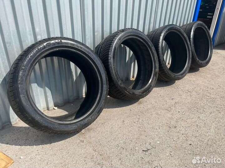 Michelin Pilot Alpin 4 245/40 R18 и 265/35 R18 97V