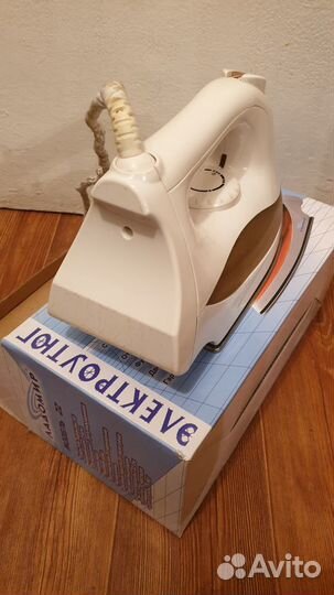 Утюг Ладомир 22