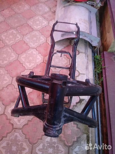 Рама от мотоцикла Bandit v400