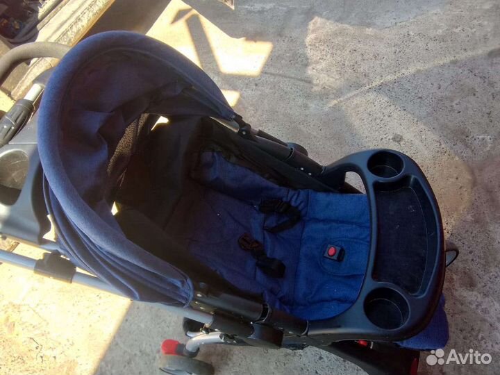 Прогулочная коляска