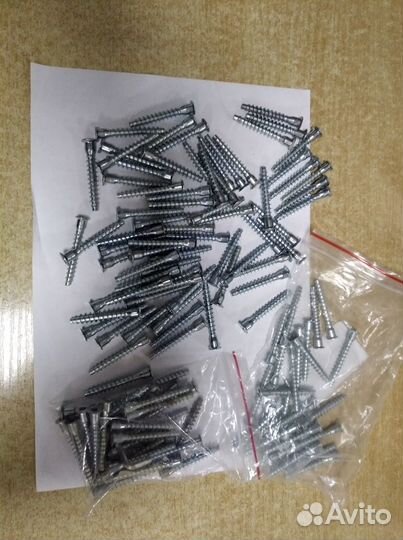 Шуруп мебельный