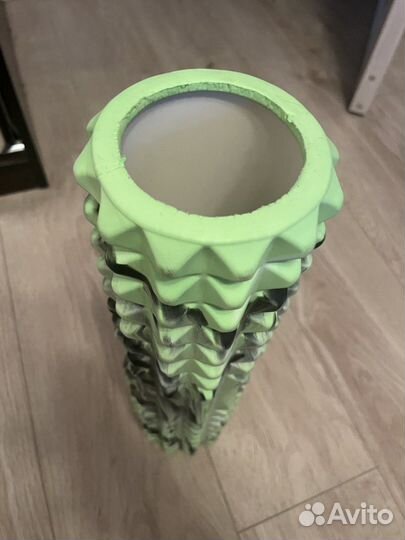 Массажный валик средней жесткости