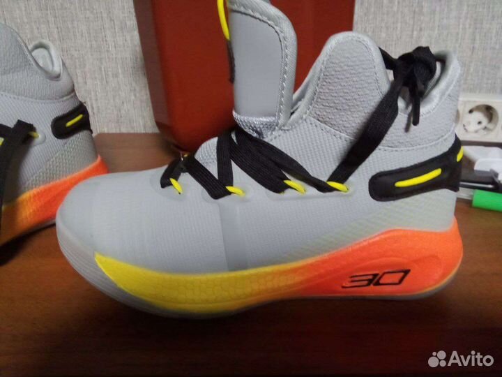 Баскетбольные кроссовки мужские