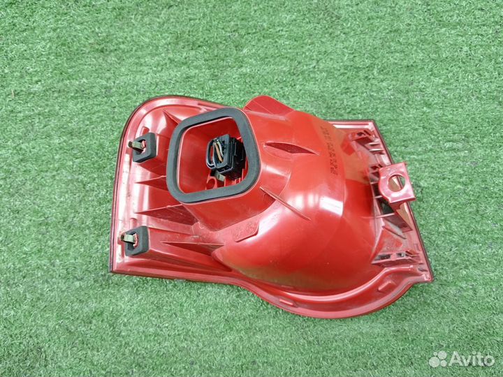 Фонарь задний правый Volkswagen Passat b6 3C