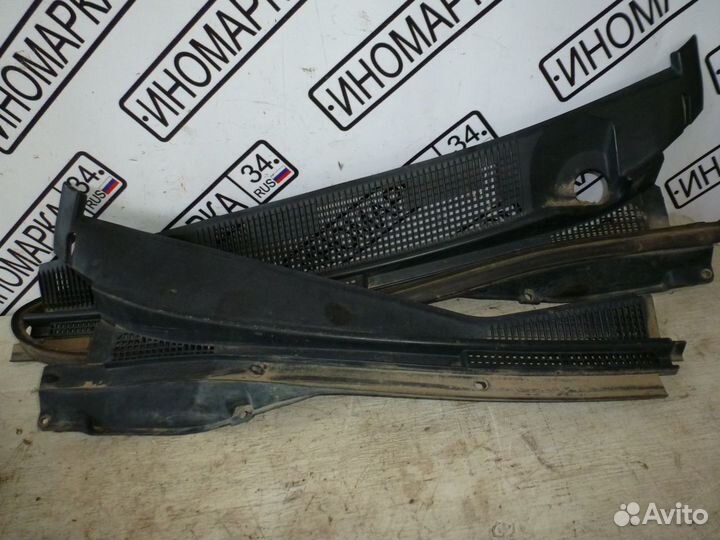 Жабо (пластик по лобовым стеклом) Ланцер 9