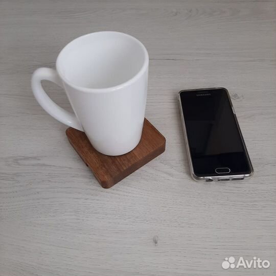 Подставка для телефона из дерева