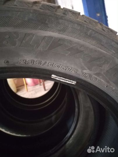 Bridgestone Blizzak DM-V2 235/55 R18