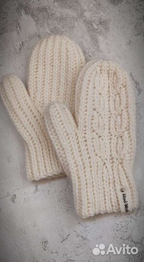 Варежки женские