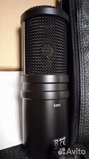 Superlux E205 - Конденсаторный Студийный Микрофон