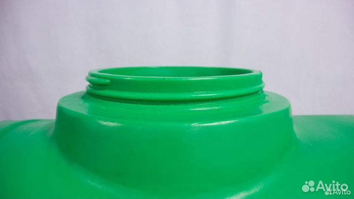 Бак на 1000 литров пластиковый для воды и топлива