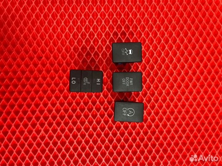 Кнопки прочее Toyota Spade NSP141 2016