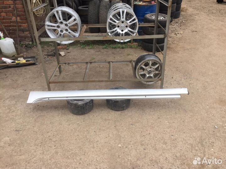 Накладка на Порог Левая Toyota Camry 40