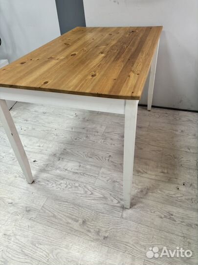 Кухонный стол