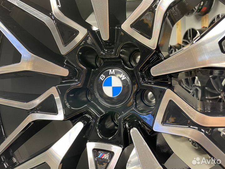 Диски R22 BMW 818 Стиль X7 G07 X6 G06