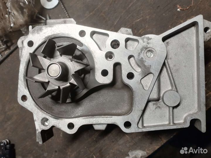 Помпа рено сценик 2 рено, меган 2