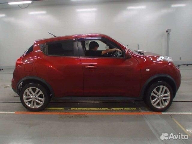 Накладка на порог наружная правая Nissan Juke NF15