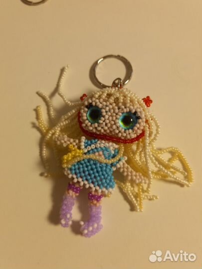 Брелки из бисера идея для подарка