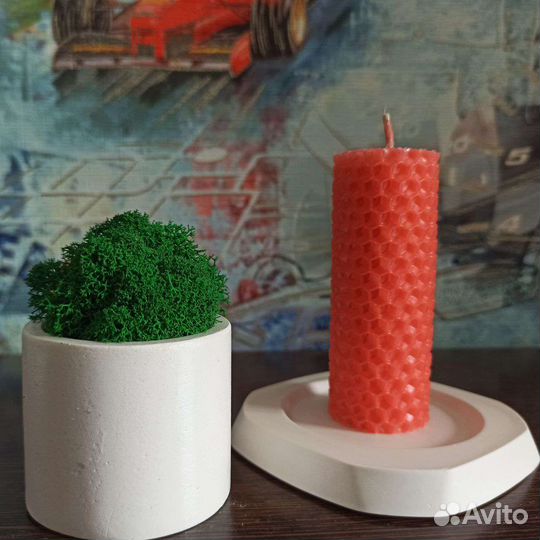 Стабилизированный мох, свеча из вощины, подсвечник