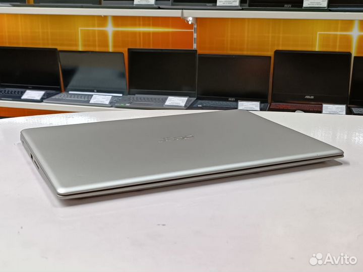 Ультрабук Acer Swift 13.3''IPS Pentium n4200 256Gb