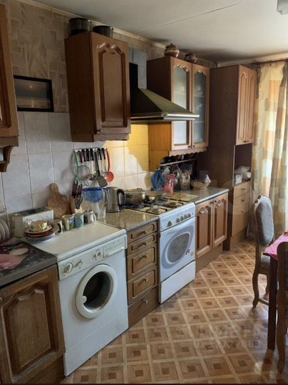 2-к. квартира, 81 м², 1/5 эт.