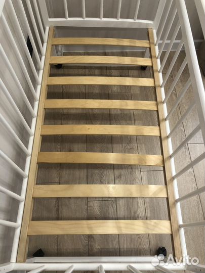 Детская кроватка