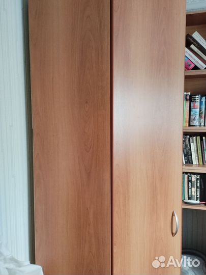 Угловой шкаф