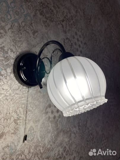 Люстра потолочная и бра