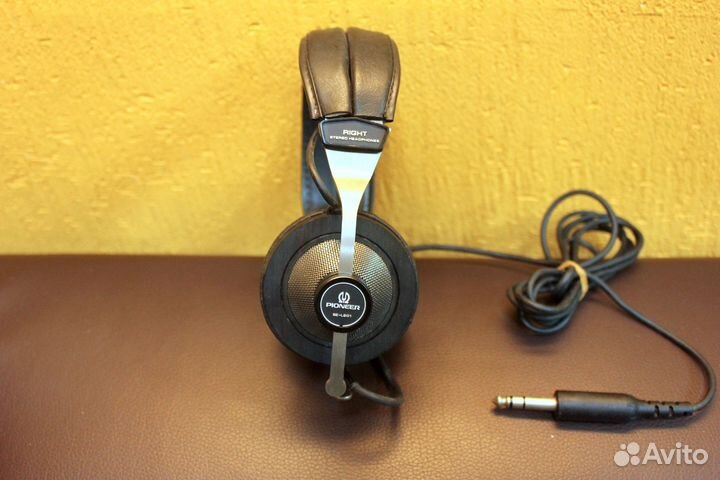 Pioneer SE-L201 Headphones