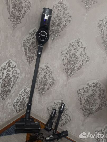 Беспроводной пылесос redmond