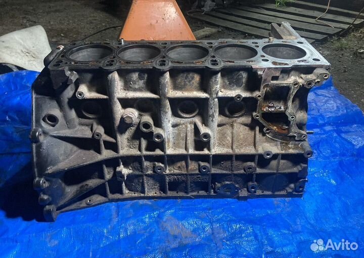 Блок цилиндров ssangyong D27DT