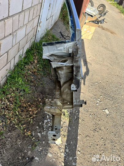 Передняя четверть hyundai getz