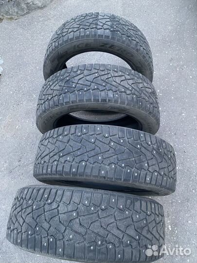 Pirelli Ice Zero 235/55 R20