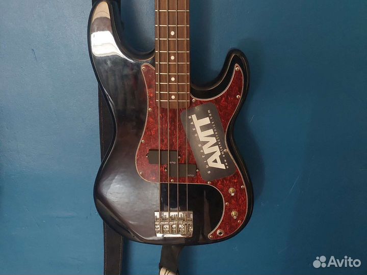 Бас гитара пресижн