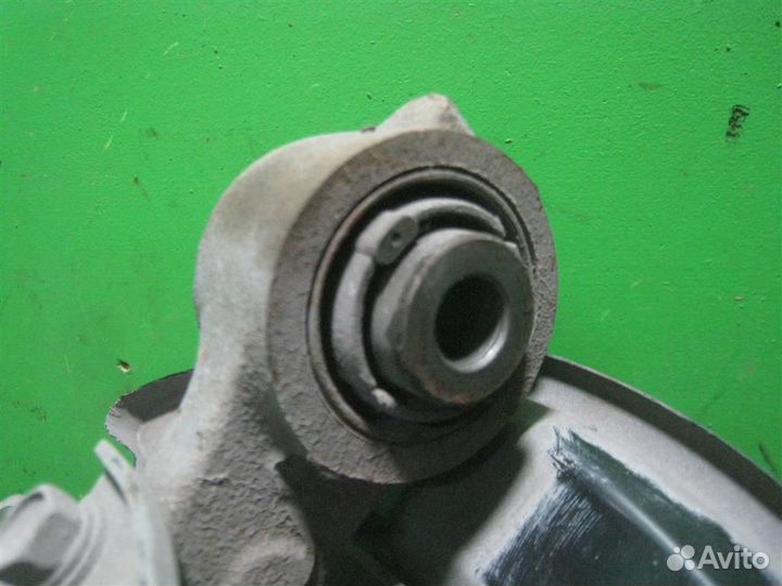 Кулак задний левый Honda FR-V (BE1) 2006