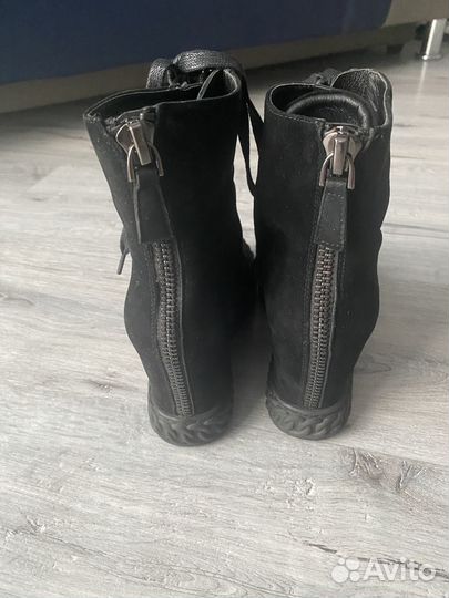 Ботинки на платформе 35 размер abricot