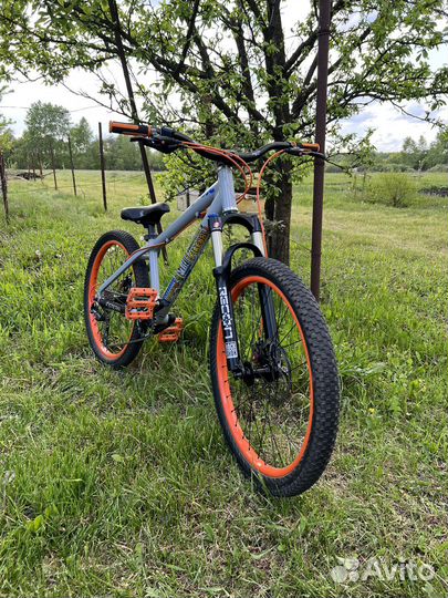 Велосипед кастом на раме Mongoose 24 Fireball