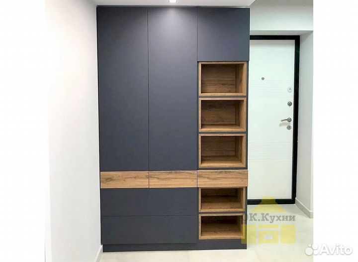 Шкаф распашной