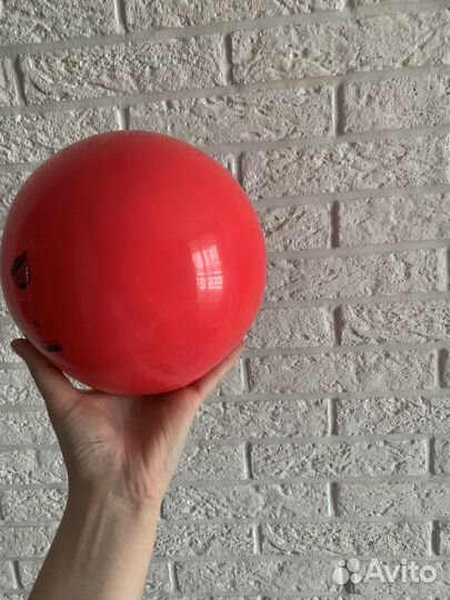 Мяч гимнастический 18.5