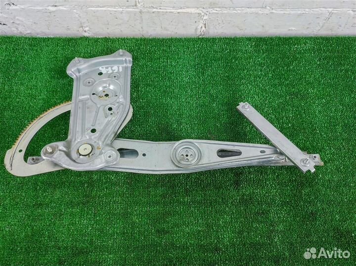 Стеклоподъемник передний правый Renault Scenic 3
