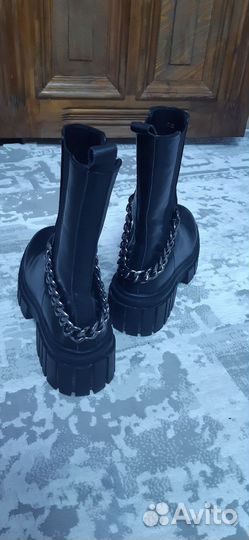 Ботинки для девочки