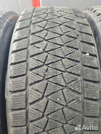 Bridgestone Blizzak DM-V2 225/60 R17 99S