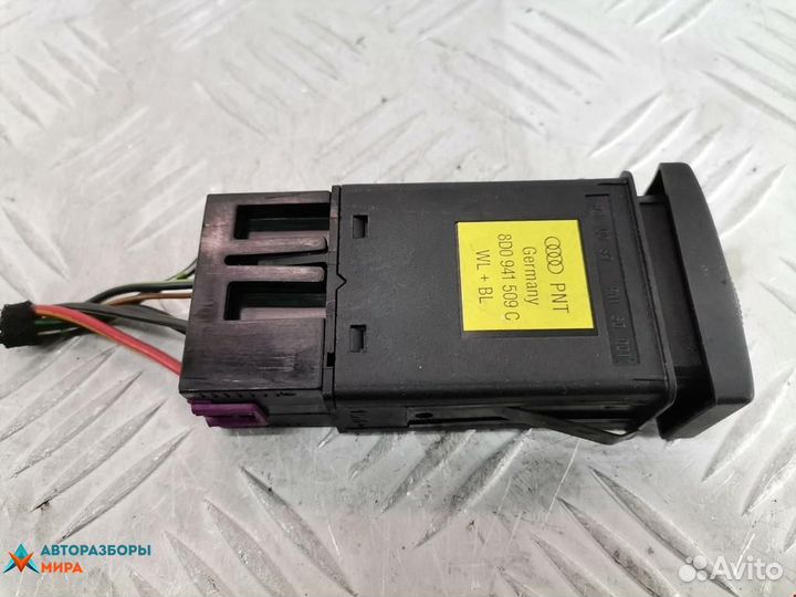 Кнопка аварийной сигнализации Audi A4 B5 1998