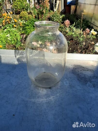 Банки стеклянные 3 литра. Стеклянные бутыли