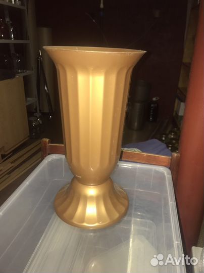 Ваза для цветов пластик