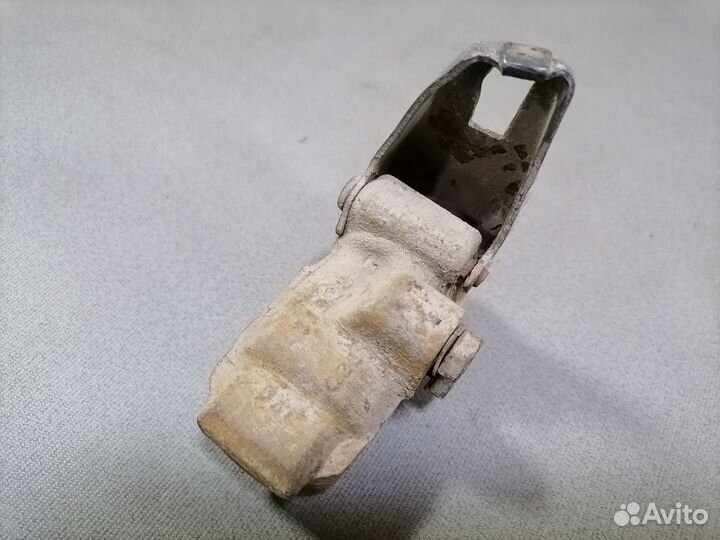 Регулятор давления тормозов VW Jetta II 1985